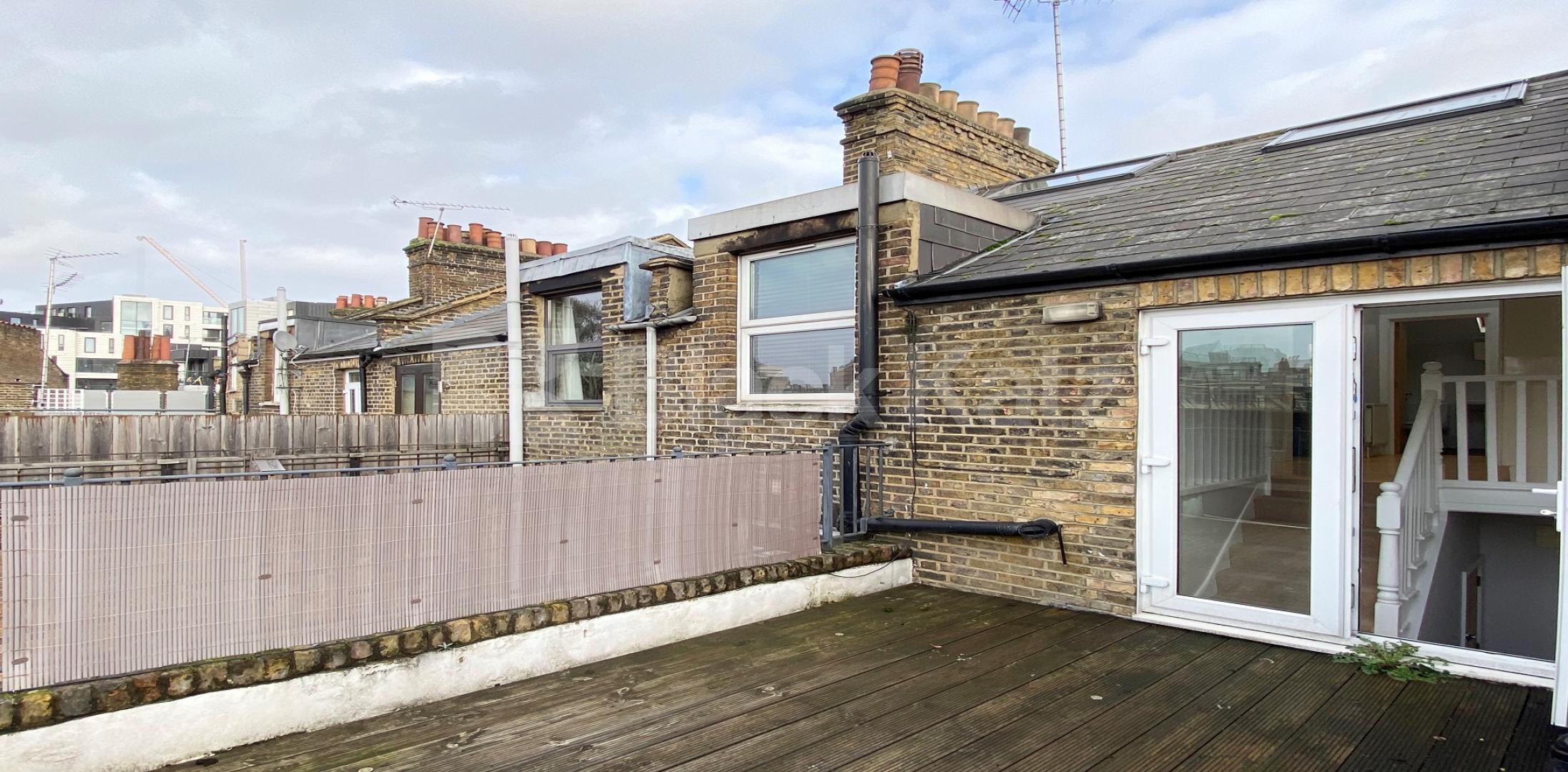 			UNDER OFFER , 1 Bedroom, 1 bath, 1 reception Apartment			 Southwark Bridge Road, London Bridge / Borough